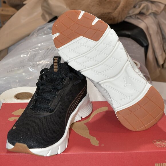 PUMA Ladies'‎ Flex Lite Sneaker - Picture 1 of 9